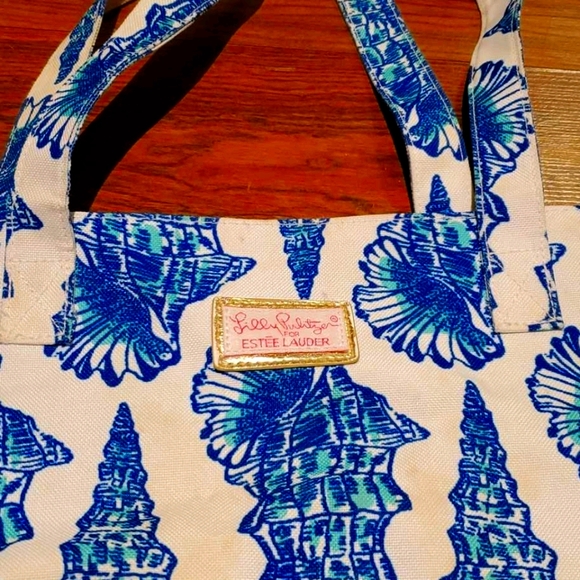 Estee Lauder Bag - Picture 2 of 3